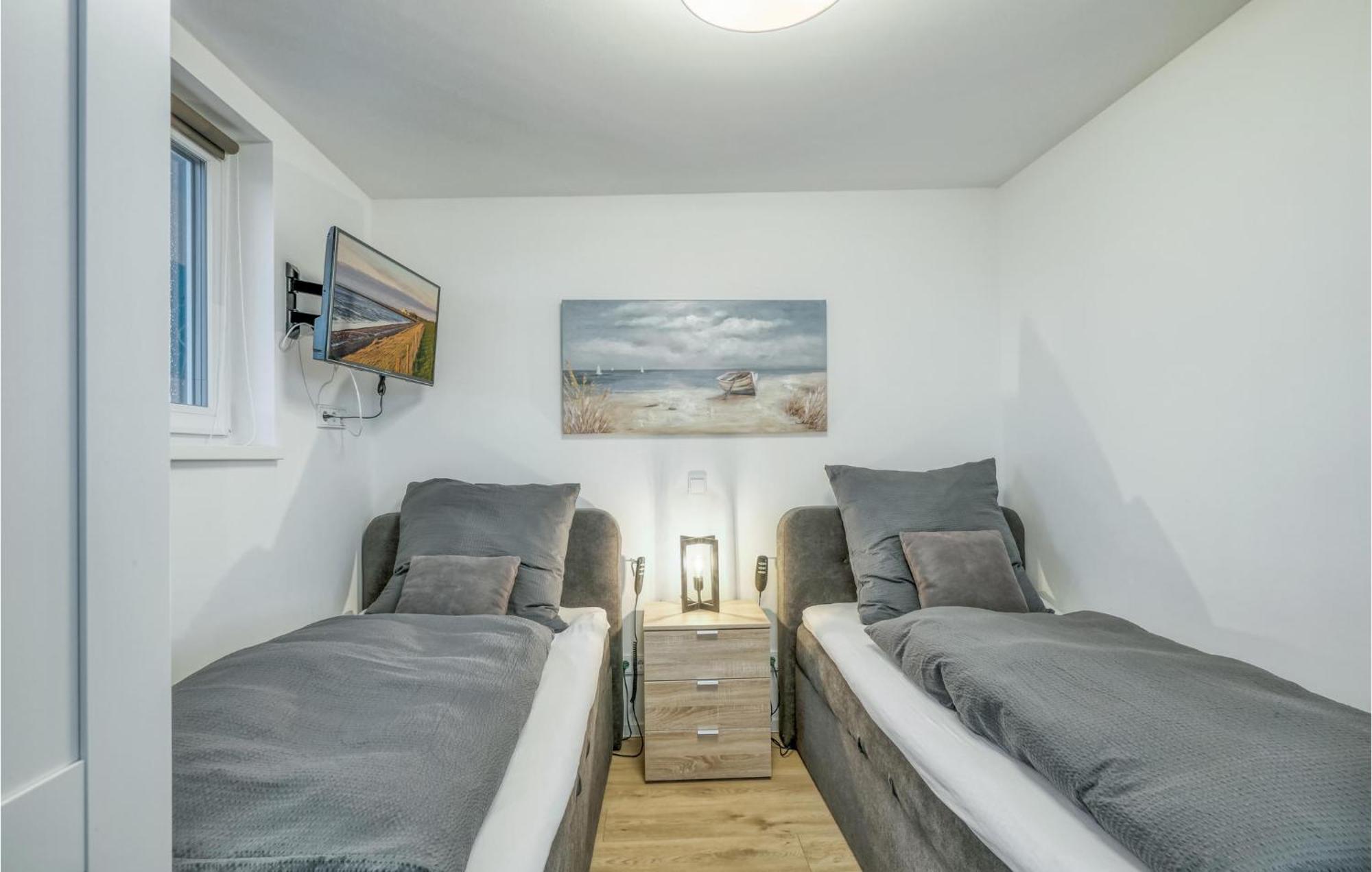 Amazing Home In Tossens With Wifi Екстер'єр фото