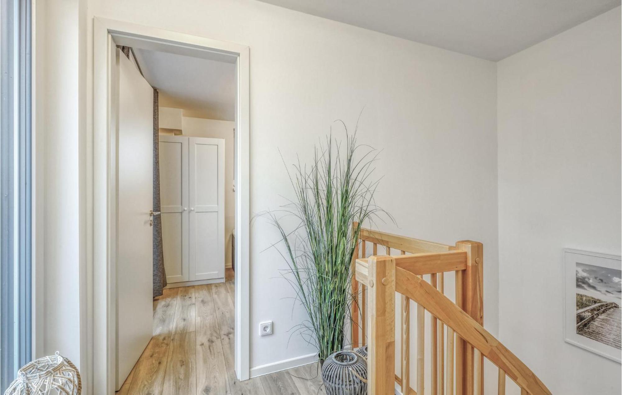 Amazing Home In Tossens With Wifi Екстер'єр фото